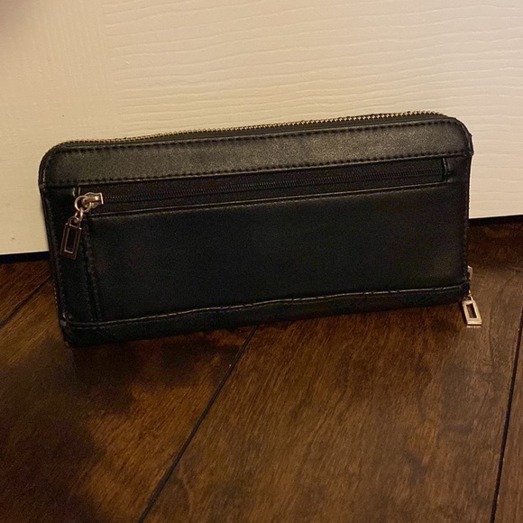 Black leather guess wallet - Picture 2 of 3